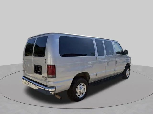 Used 2013 Silver Ford XLT image 5