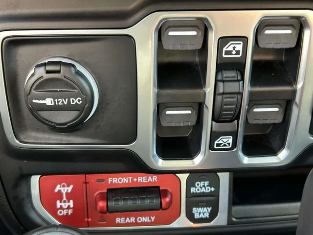 Certified Used 2026 White Jeep Rubicon X image 27