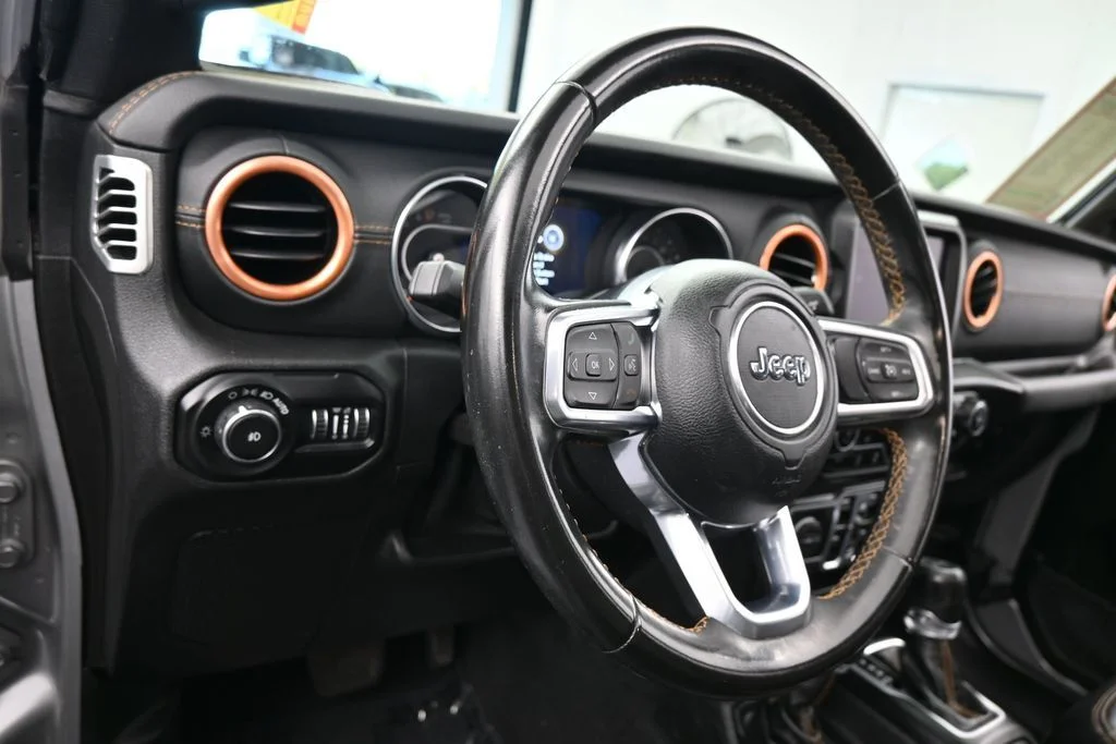 Used 2021 Billet Silver Metallic Clearcoat Jeep Unlimited Sahara High Altitude image 15