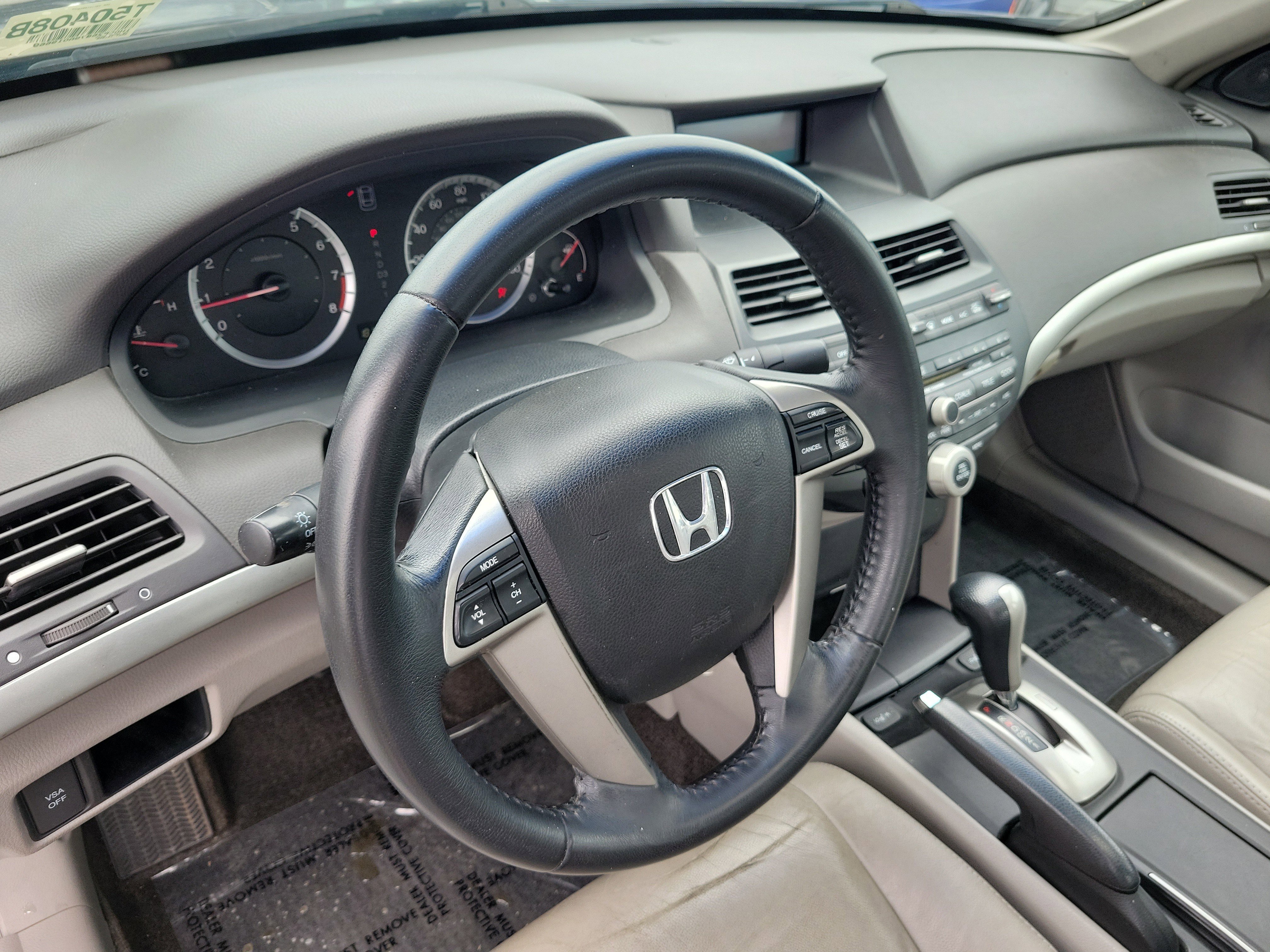 Used 2009 Gray Honda EX-L image 23