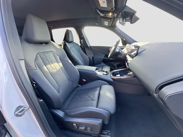 New 2026 White BMW 30 xDrive image 23