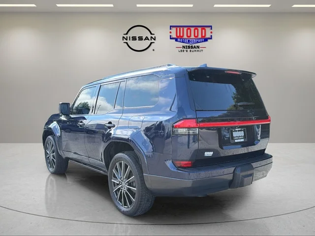 Used 2025 Mica Lexus 550 Luxury+ image 4