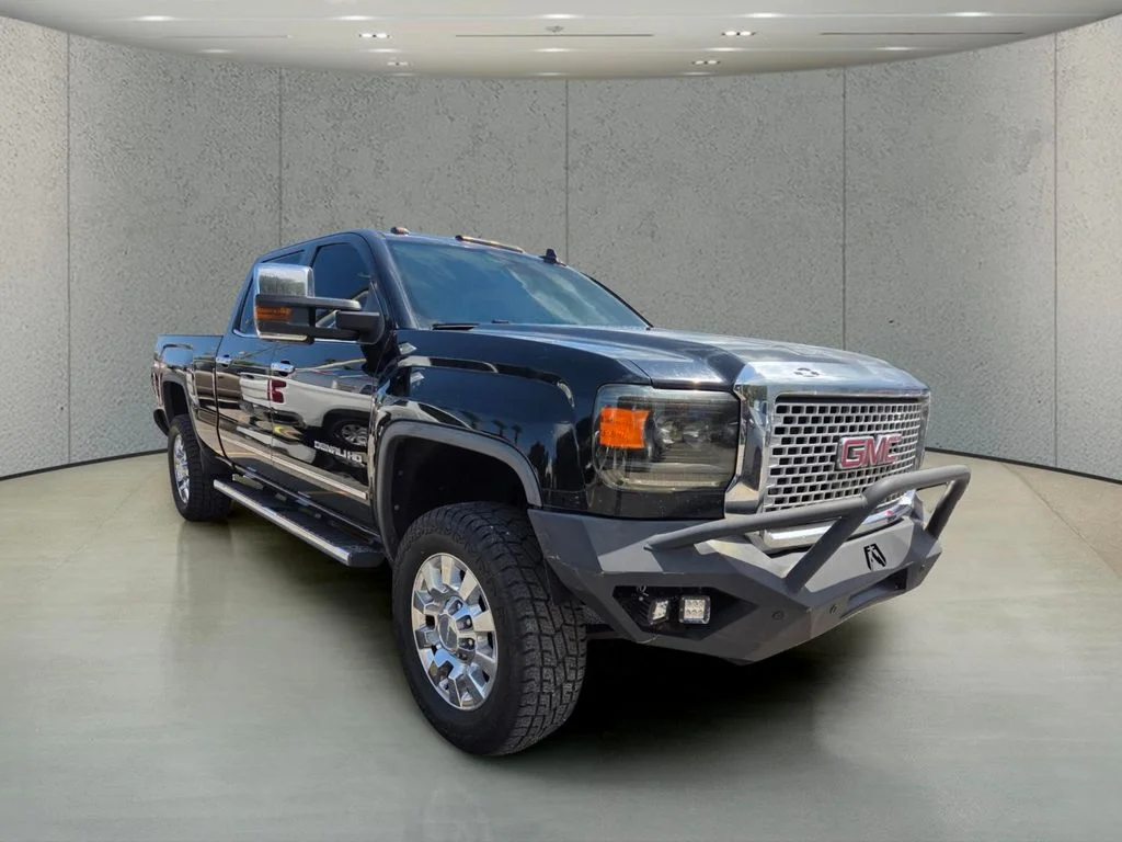 Used 2015 Black GMC Denali image 7