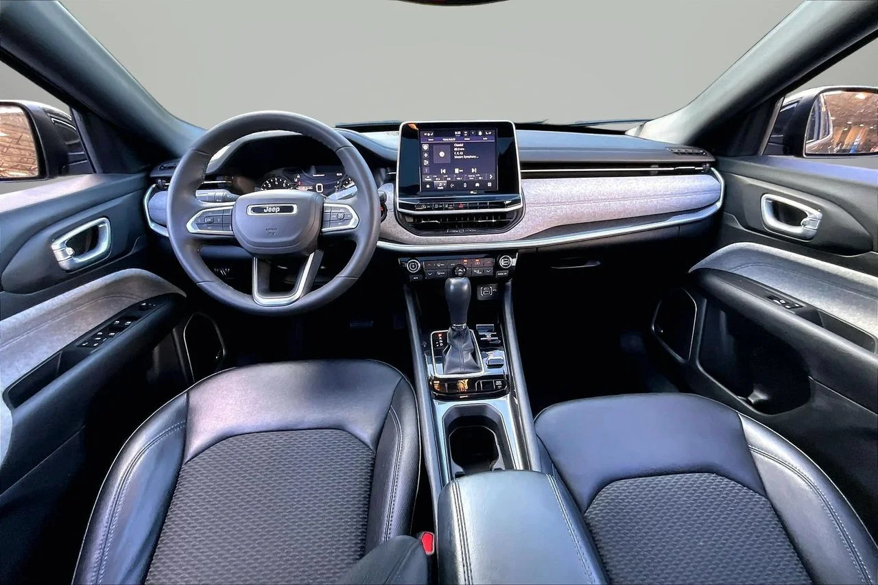 Certified Used 2025 Black Jeep Latitude image 13