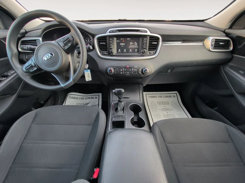 Used 2018 White Kia LX image 14