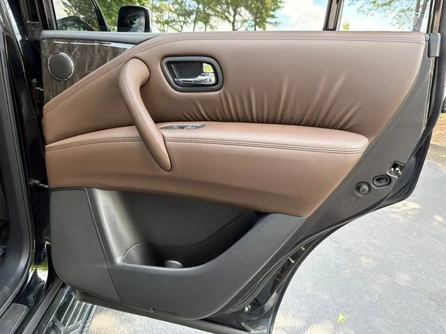 Used 2021 Black Nissan Platinum 2WD image 16
