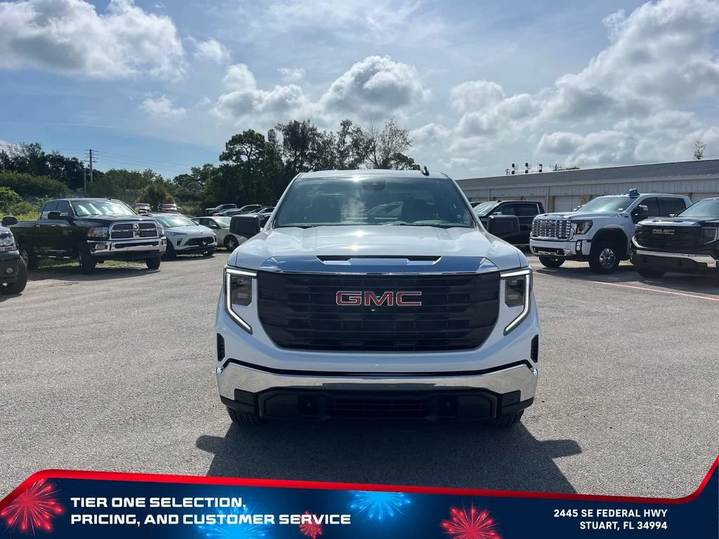 New 2026 Summit White GMC Pro image 3