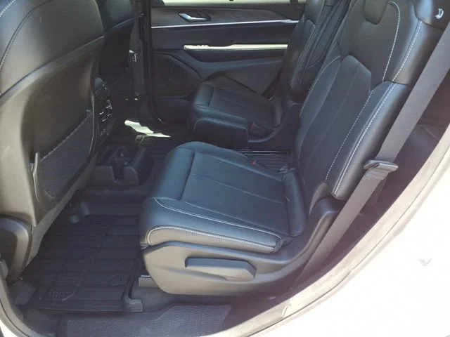 Used 2025 White Jeep Limited image 18