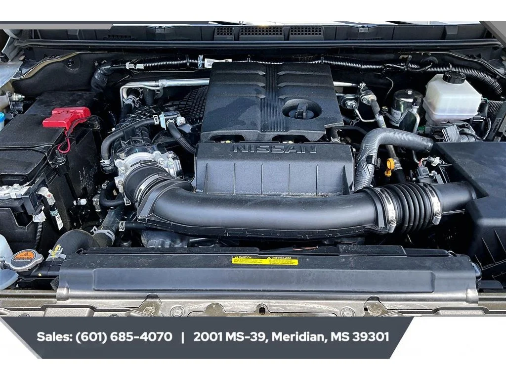 Used 2025 Boulder Gray Pearl Nissan PRO-4X image 8
