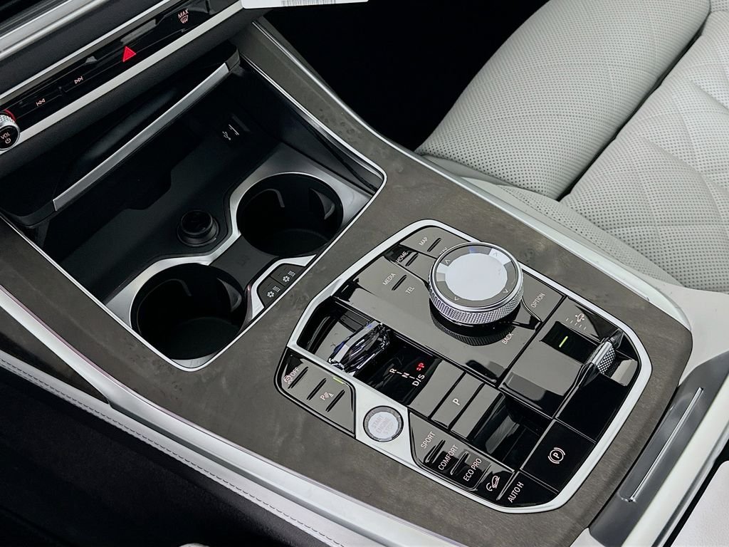 New 2027 Alpine White BMW xDrive40i image 15
