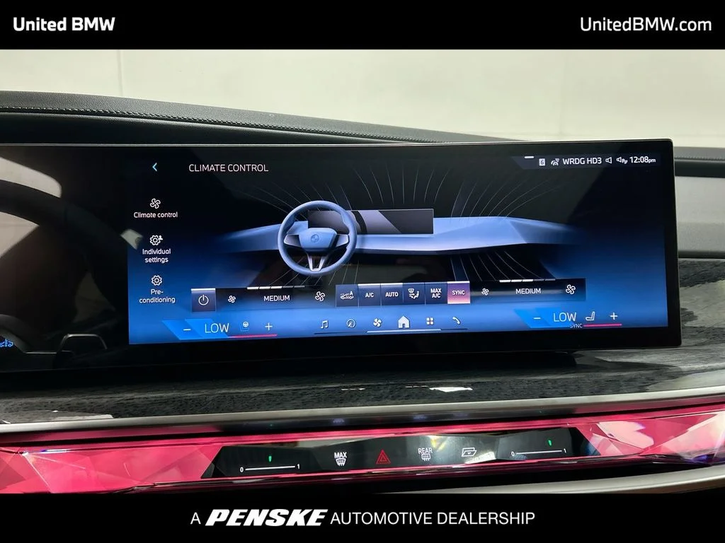 Used 2025 Mineral White Metallic BMW 760i xDrive image 19