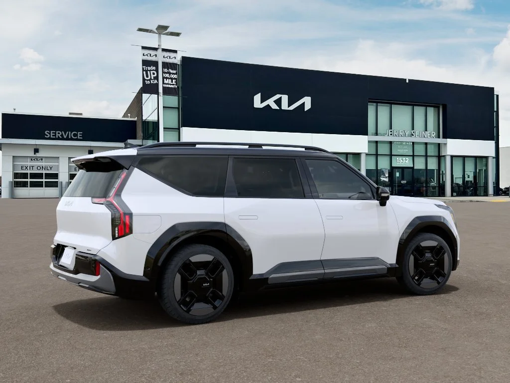 New 2026 Glacial White / Black Roof Kia GT-Line AWD image 6