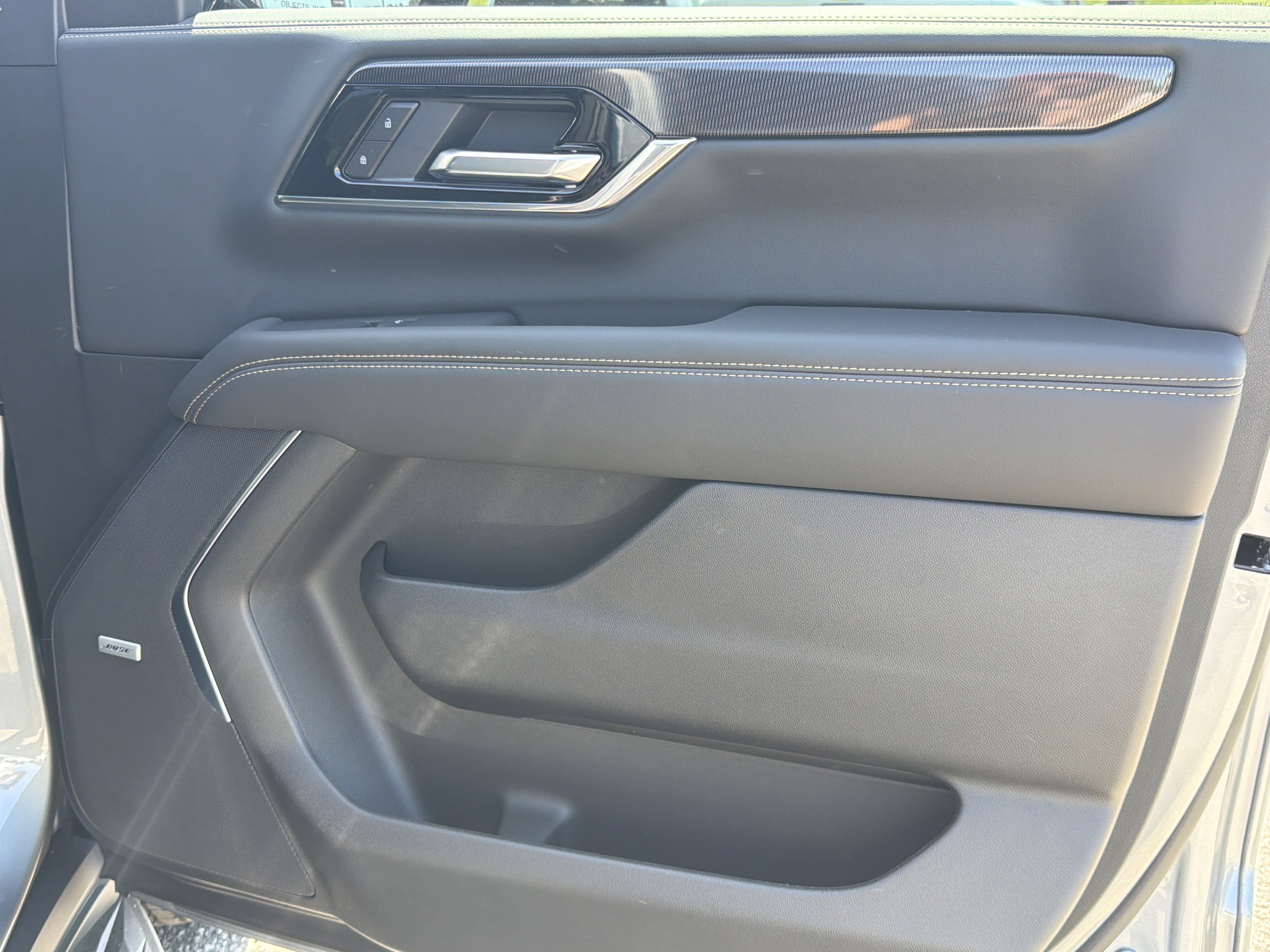 New 2026 Sterling Metallic GMC Elevation image 17