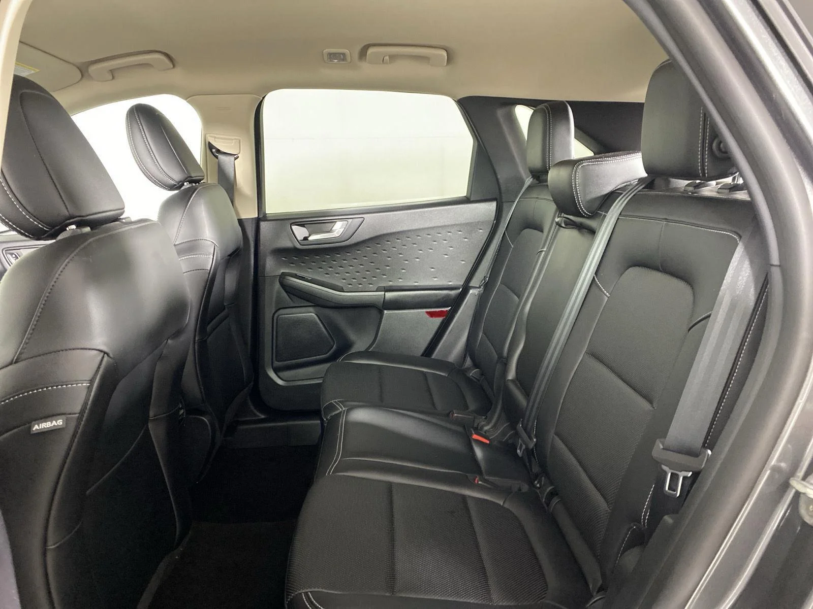 Used 2020 Magnetic Ford SEL image 22