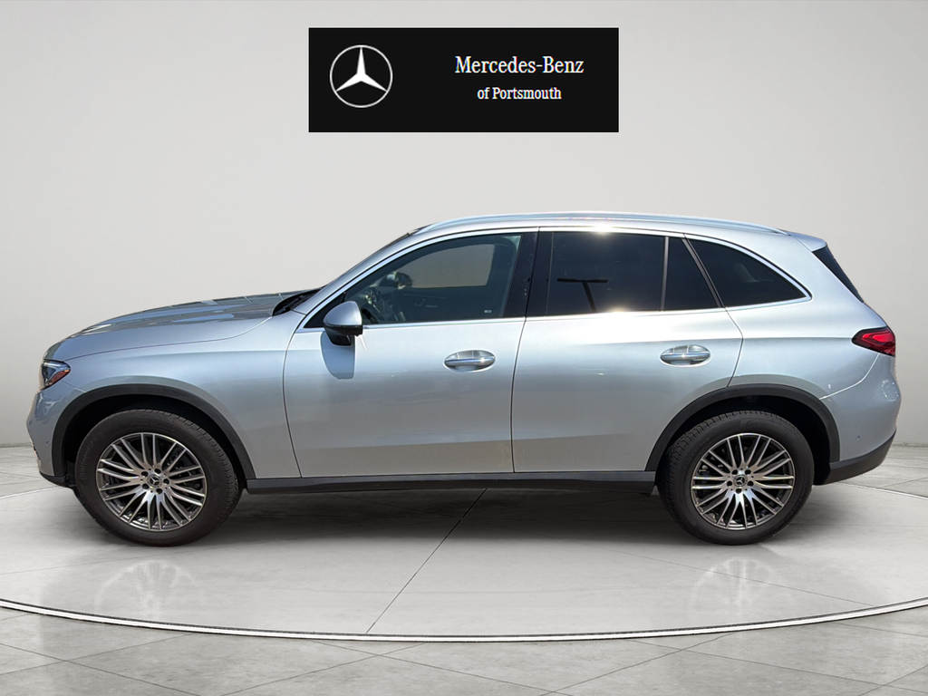 Used 2026 Silver Mercedes-Benz GLC 300 image 2