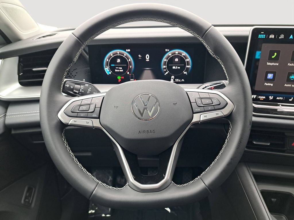 New 2025 White/off-white Volkswagen 2.0T SE image 13
