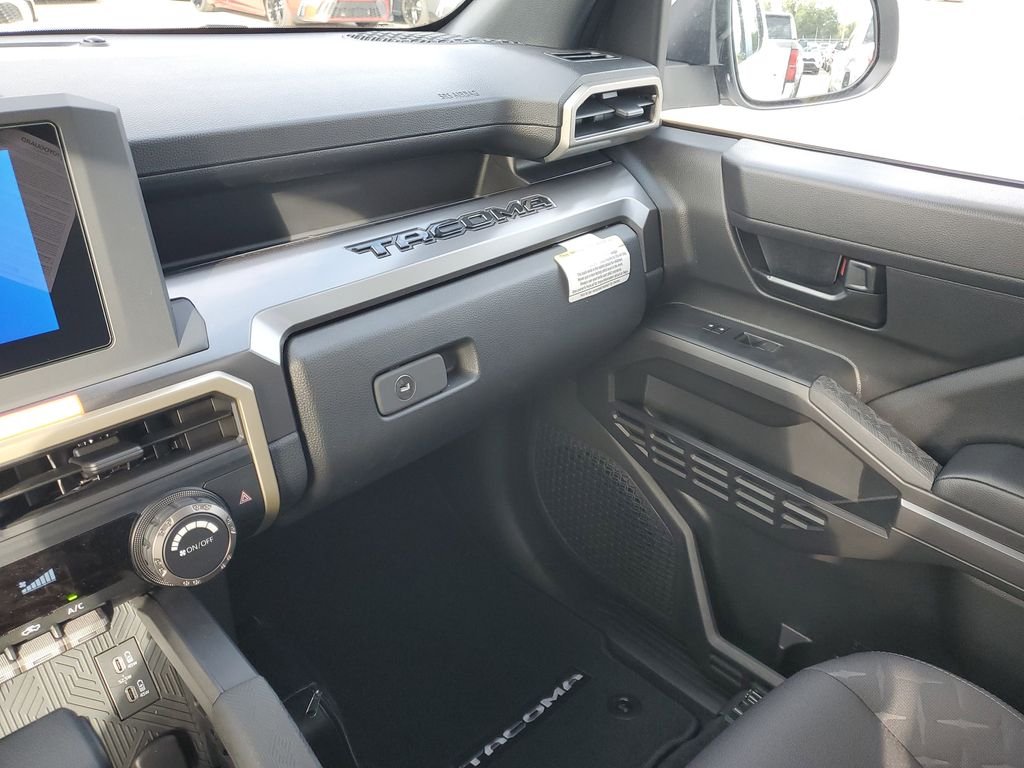2025 Toyota Tacoma SR5 - Photo 30