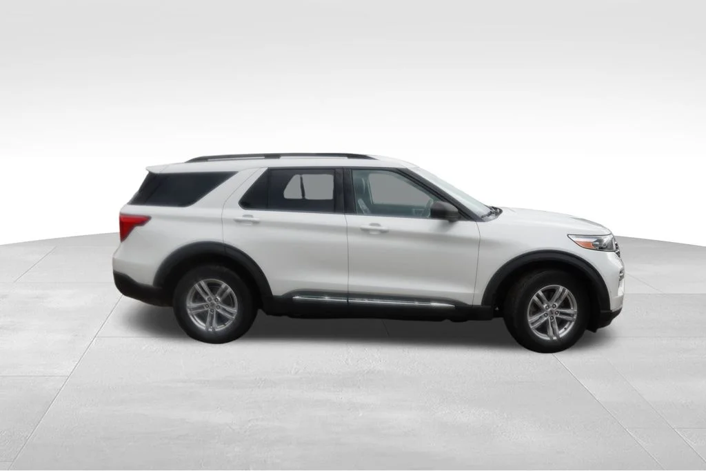 Used 2020 White Ford XLT image 2