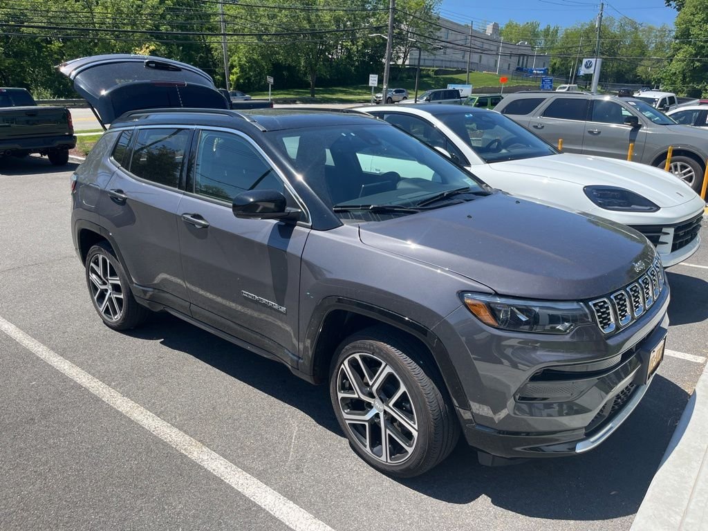 2024 Jeep Compass Limited 4X4's photo