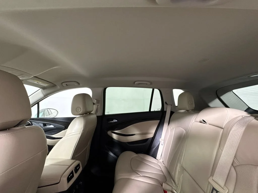 Used 2020 SUMMIT WHITE Buick Premium image 13