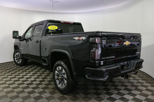 Used 2022 Black Chevrolet Custom image 9