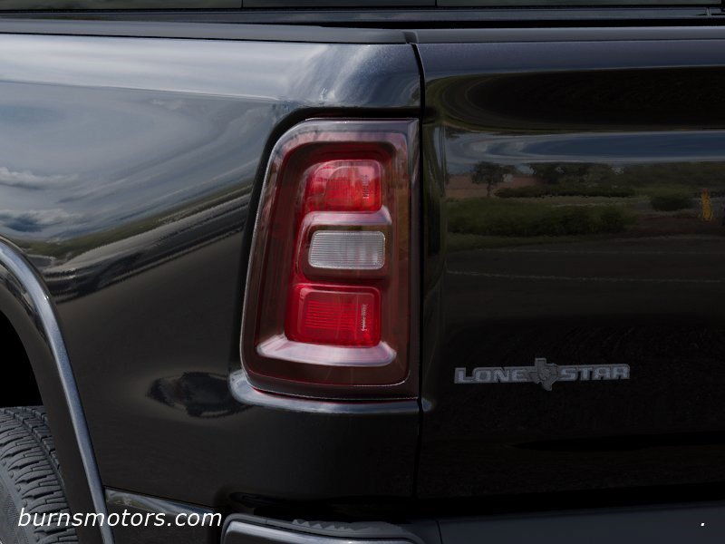 New 2026 Diamond Black Crystal Pearl-Coat Exterior Paint RAM Lone Star Night Edition image 9