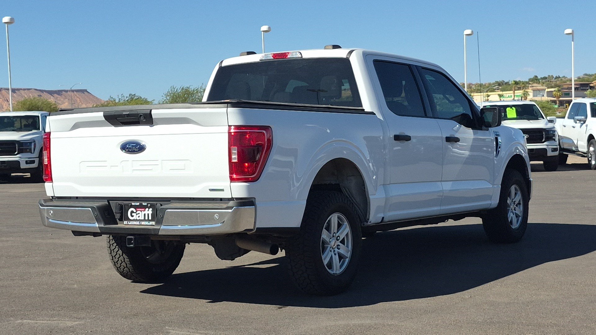 Used 2022 Oxford White Ford XLT image 3