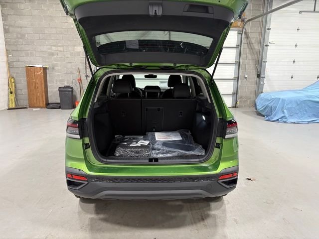 New 2026 Green Volkswagen 1.5T SE Black image 15
