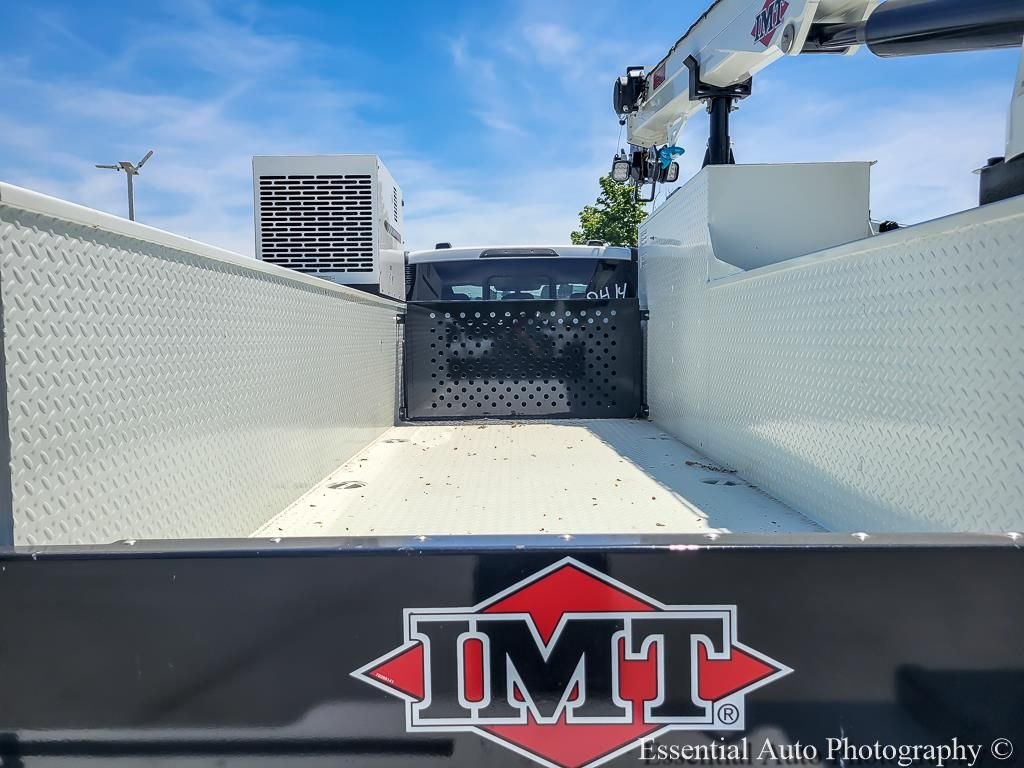 New 2026 Oxford White Ford F-550® XL image 16