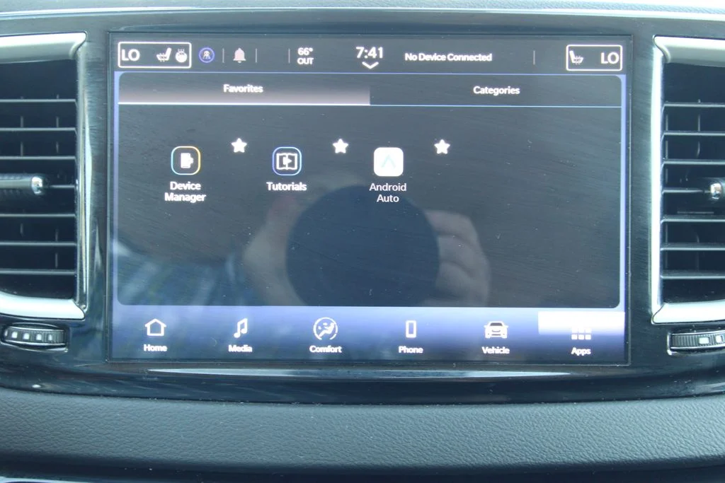 Used 2024 Black Chrysler Touring L image 27