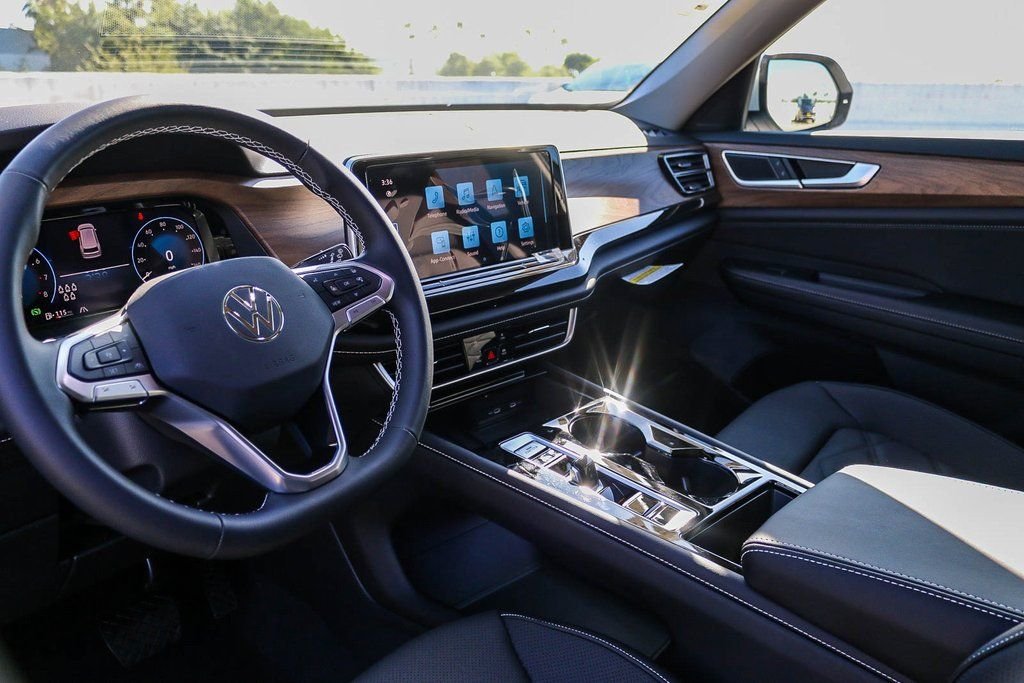 2026 Volkswagen Atlas SE w/Tech - Photo 25