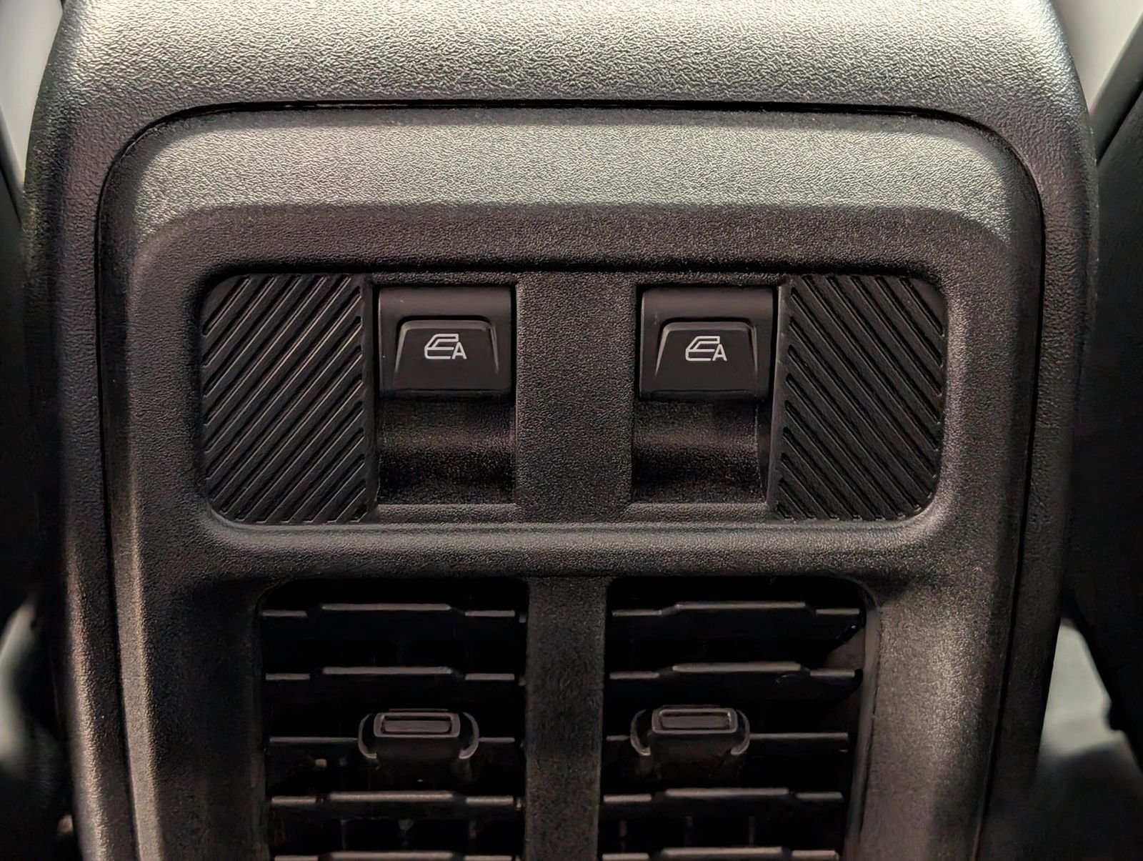 New 2026 Marsh Gray Ford Badlands image 29