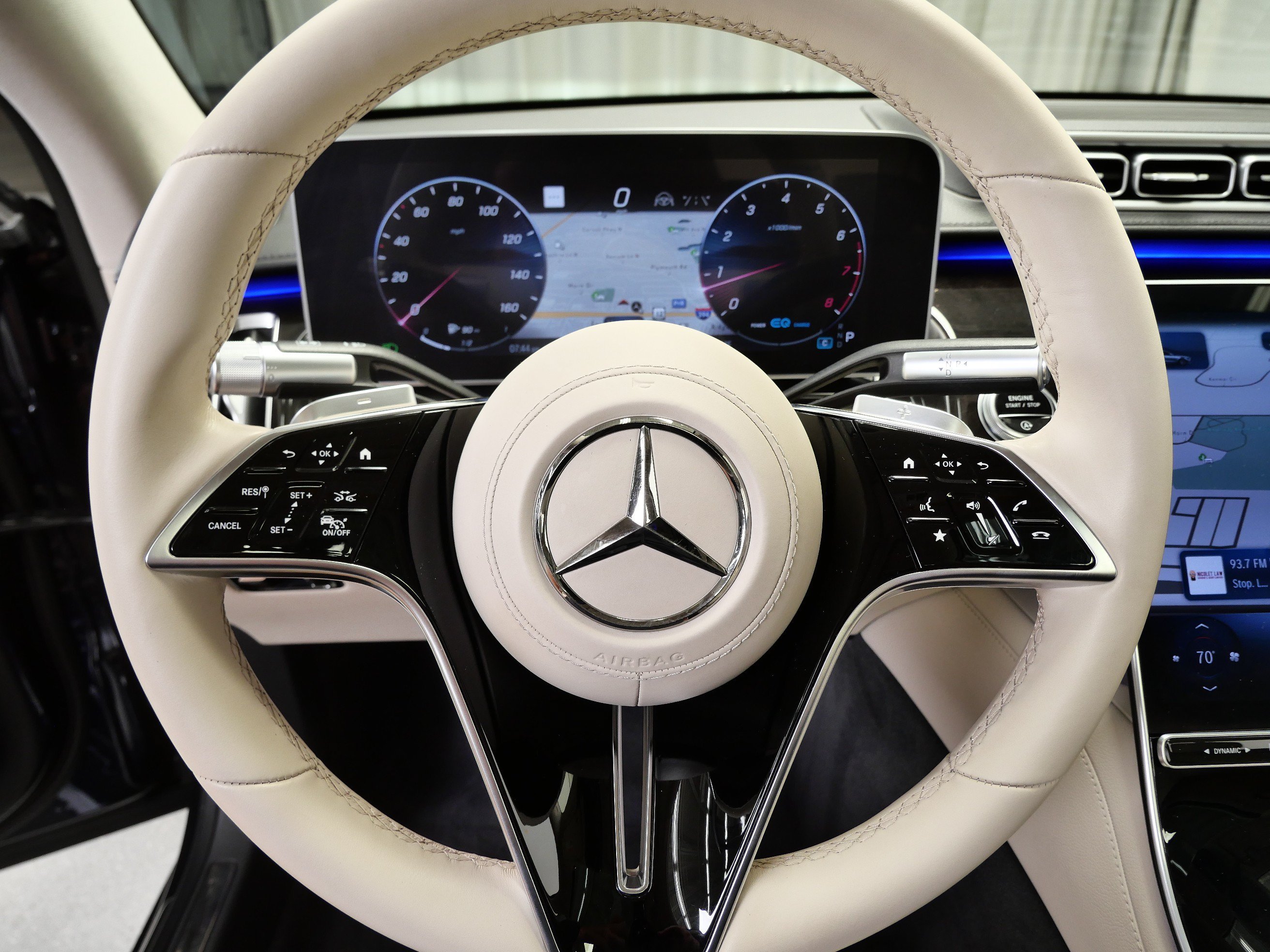 Used 2022 Nautical Blue Metallic Mercedes-Benz S 500 image 26