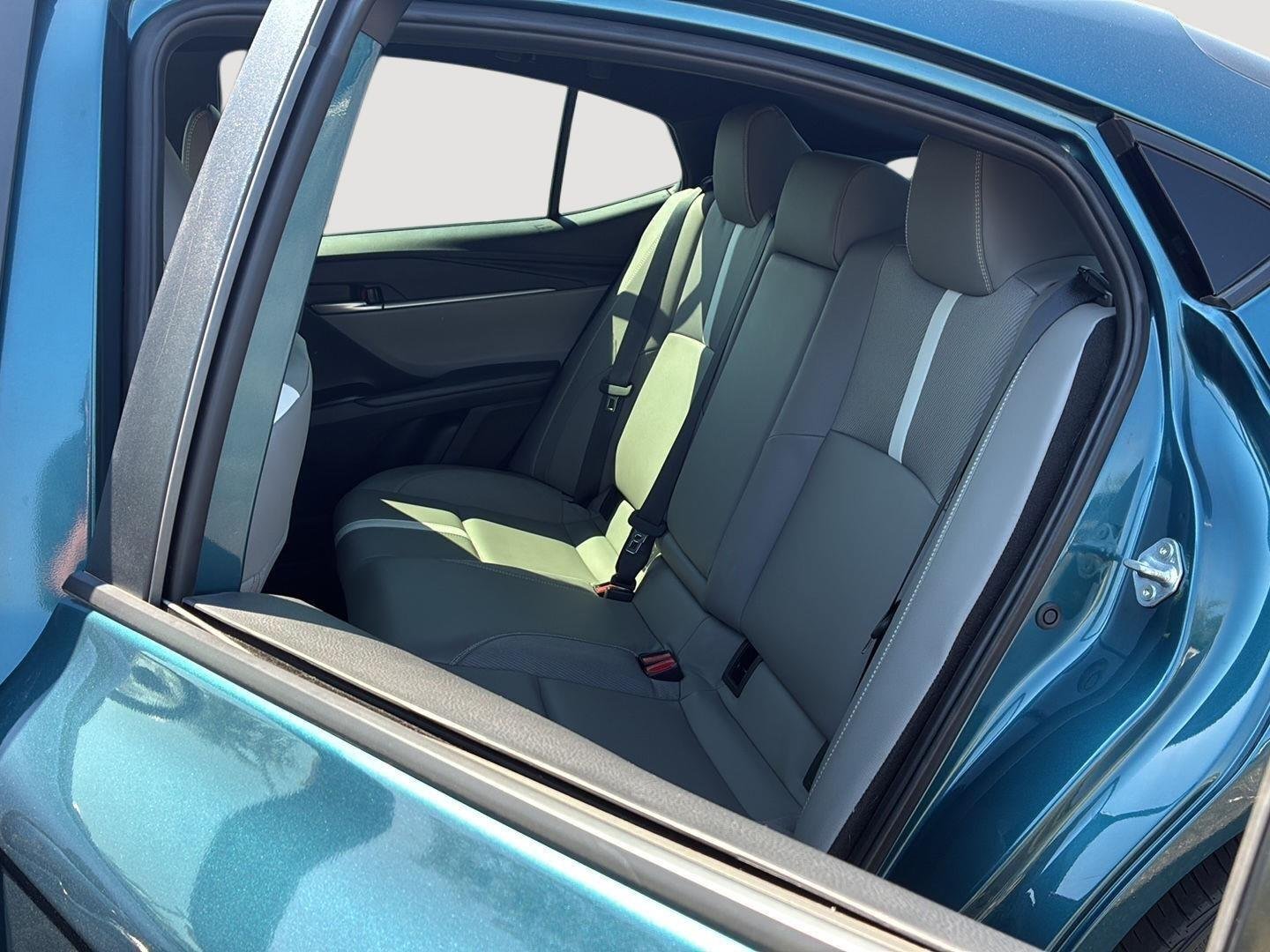Used 2025 Ocean Gem Toyota SE image 4