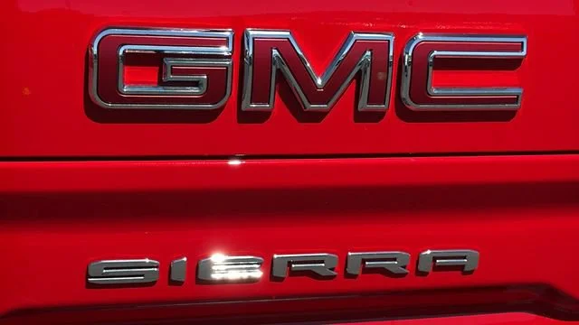 New 2026 Cardinal Red GMC Elevation image 28