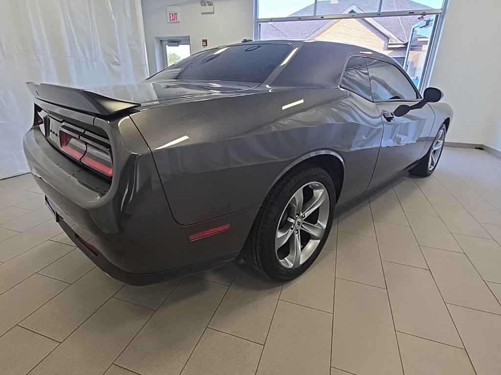 Used 2023 Granite Dodge SXT image 3