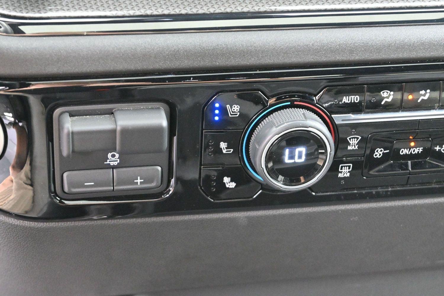 Used 2025 Slate Gray Metallic Chevrolet ZR2 image 23