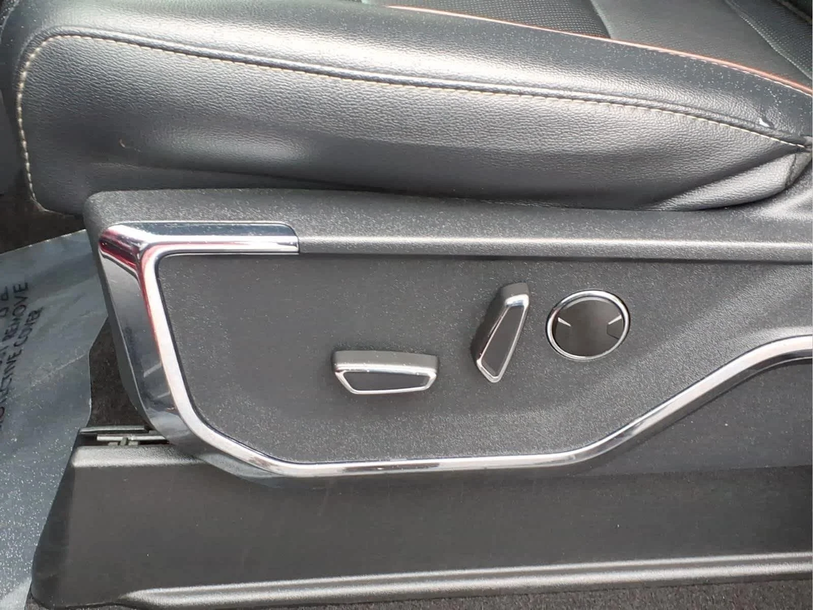 Used 2023 Rapid Red Metallic Tinted Clearcoat Ford LARIAT image 16