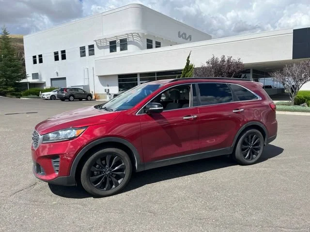 Certified Used 2020 Passion Red Kia S V6 image 2