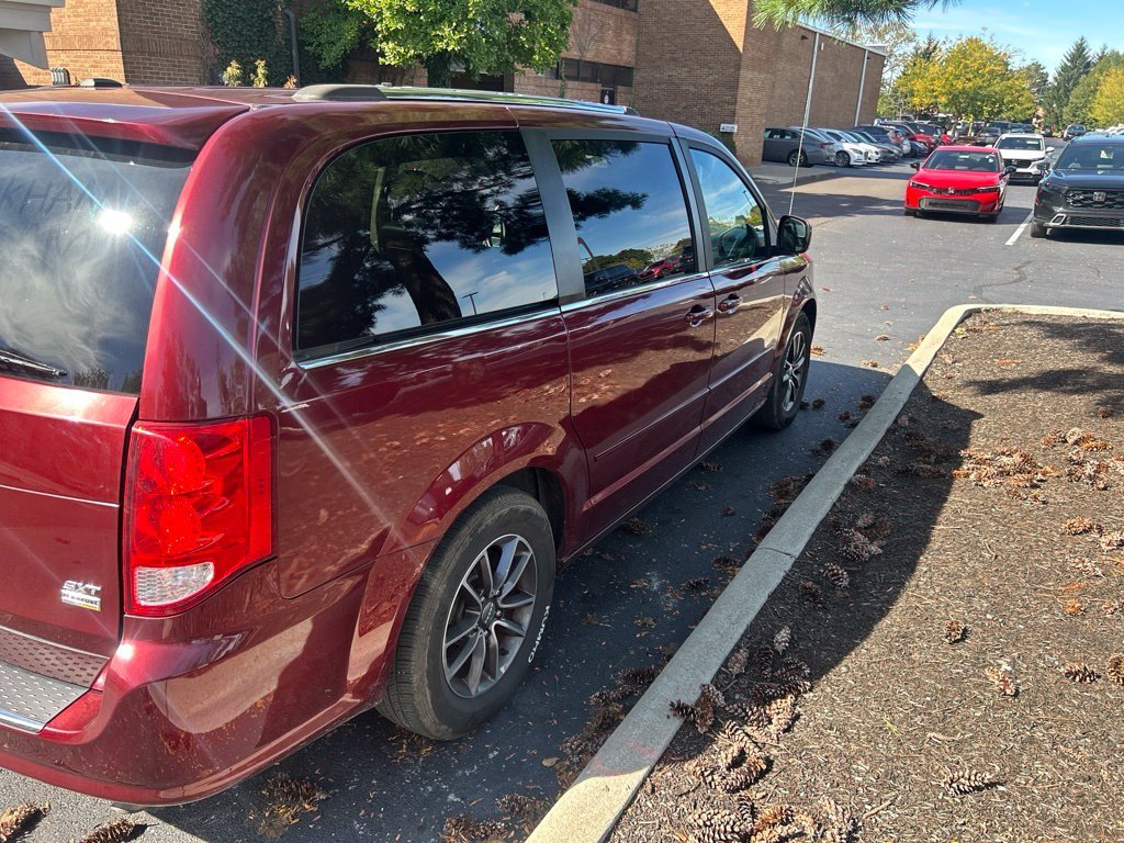 Used 2017 Red Dodge SXT image 6