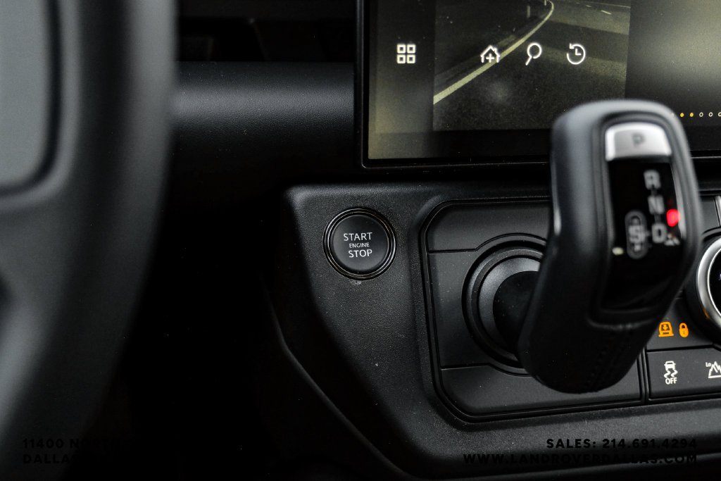 New 2026 Fuji White Land Rover X-Dynamic SE image 18