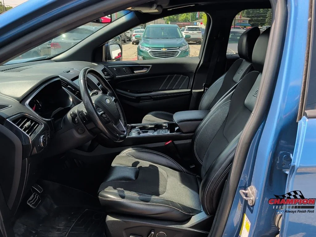 Used 2019  Ford ST image 15