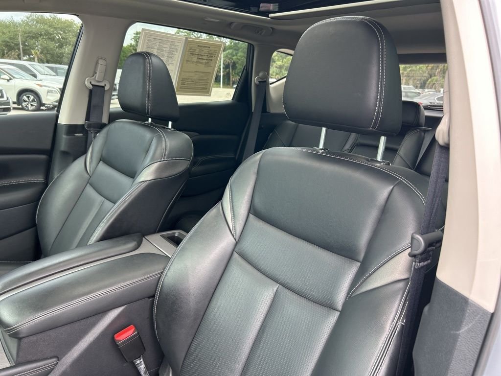 Used 2024 Gray Nissan SL image 21