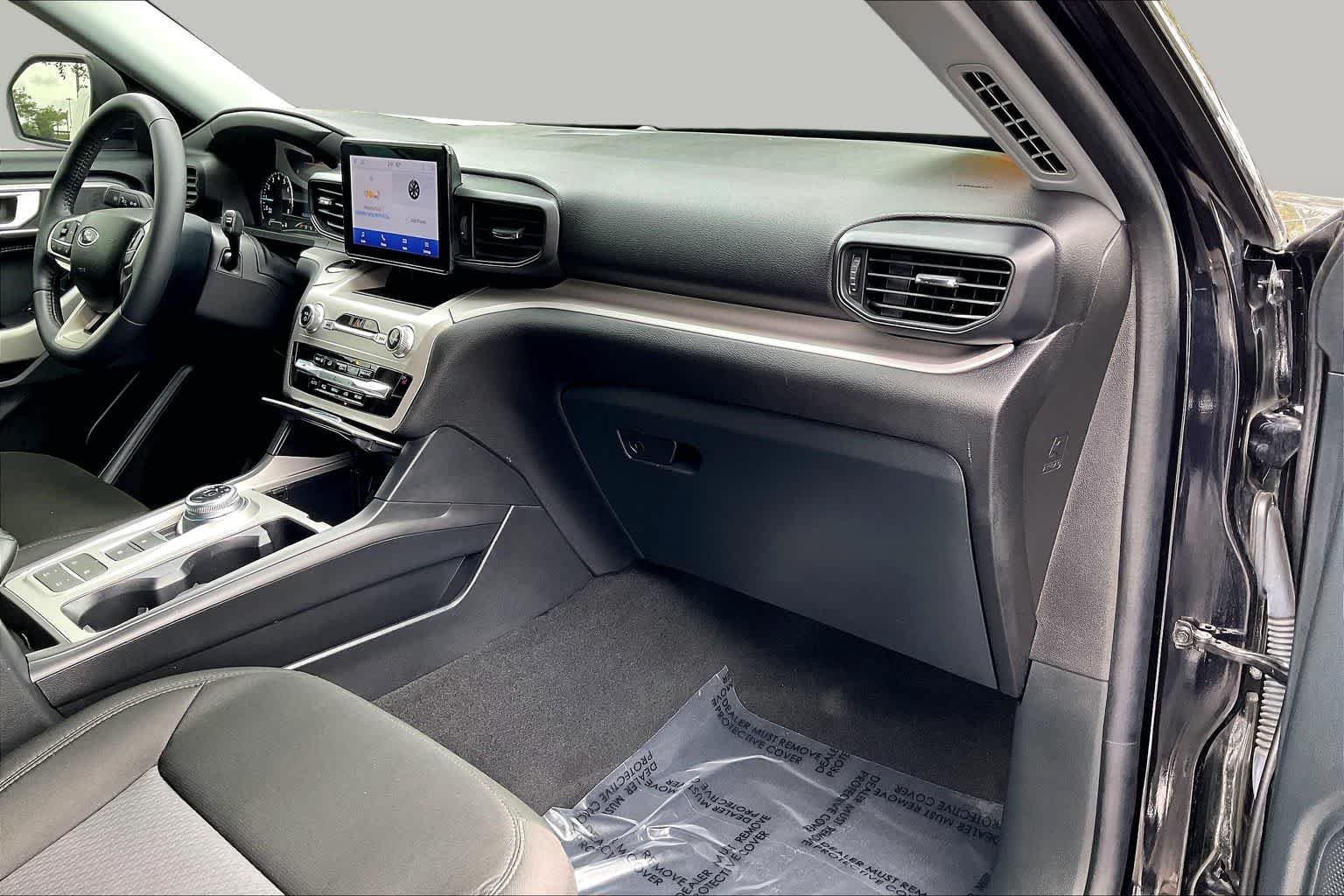 Used 2023 Agate Black Metallic Ford XLT image 16