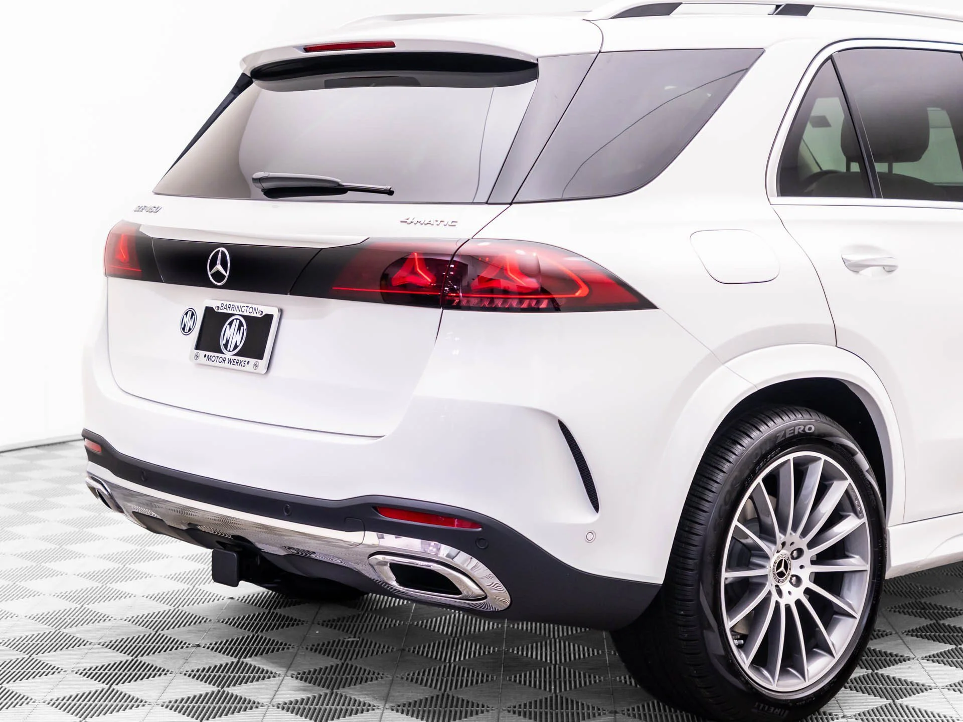 New 2027 White Mercedes-Benz GLE 450 image 36