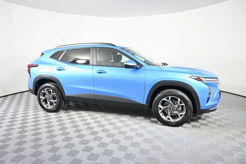 2026 Chevrolet Trax LT - Photo 8