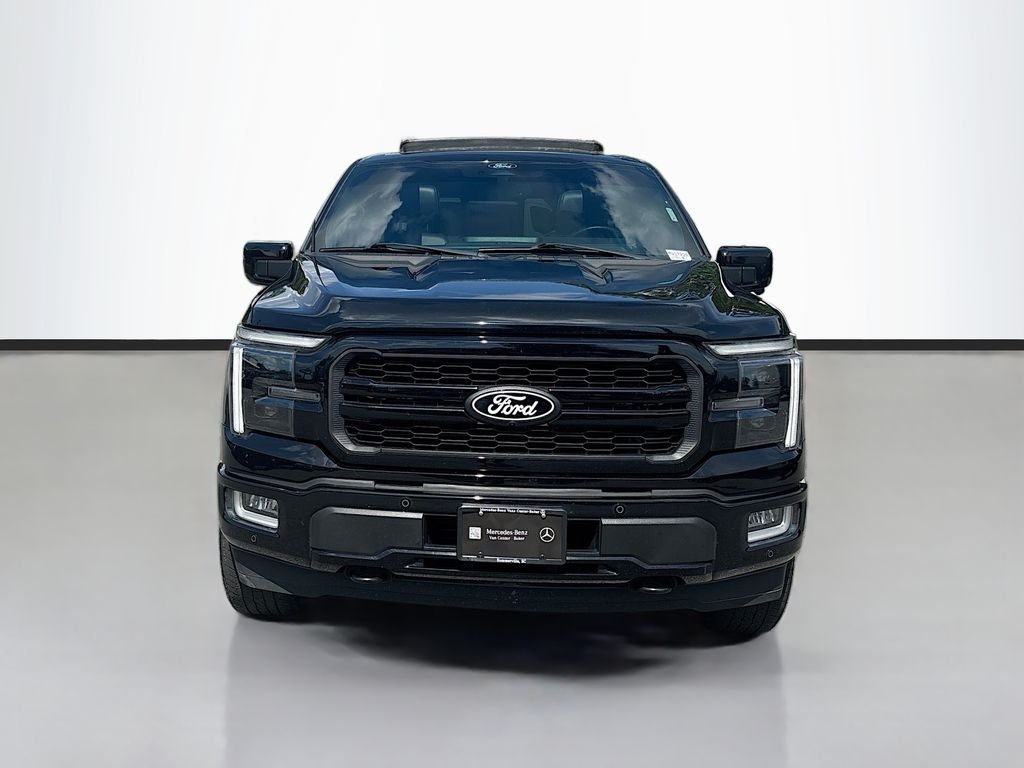 Used 2024  Ford Lariat image 8
