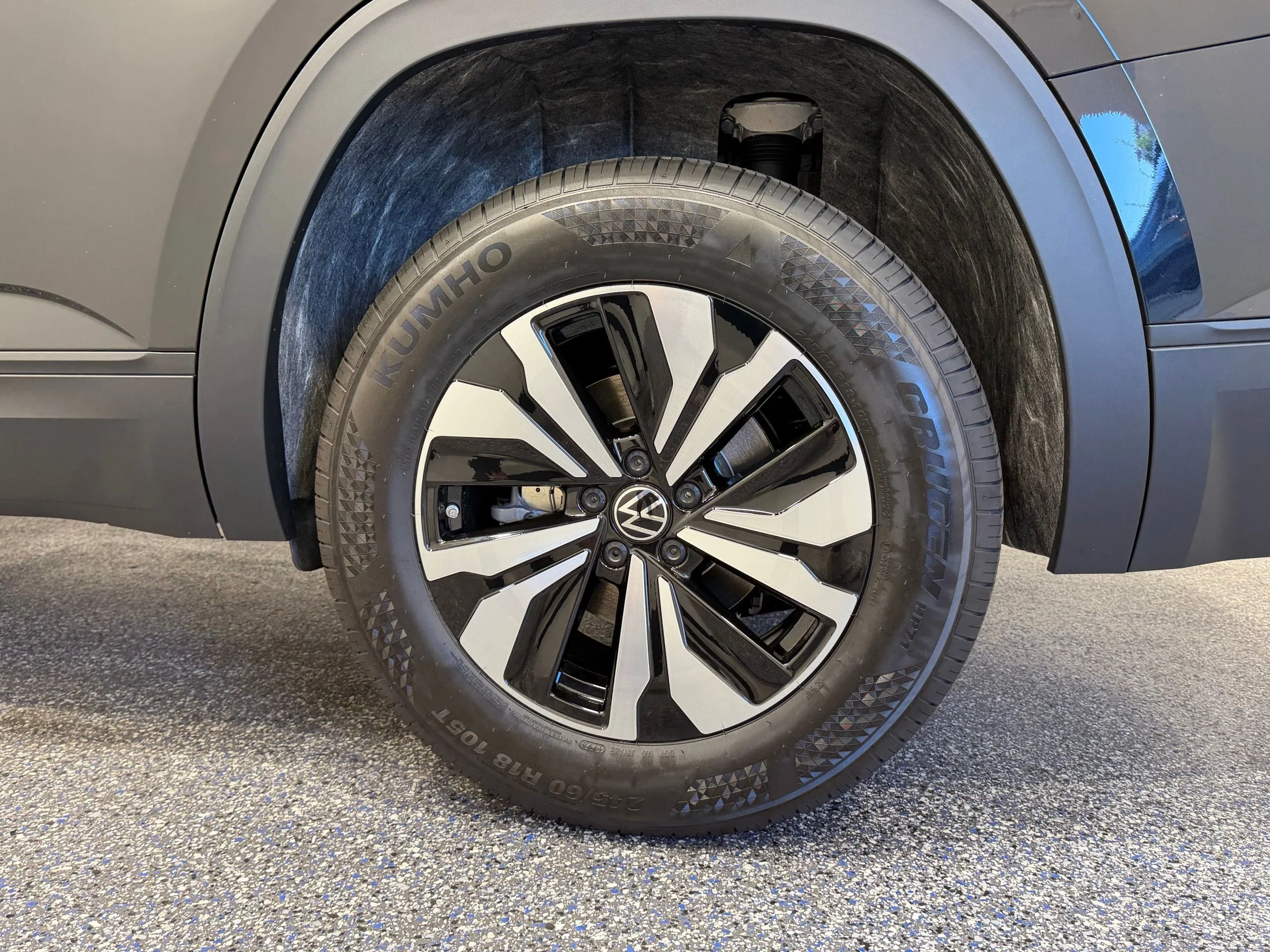 New 2026 Black Volkswagen 2.0T SE image 12