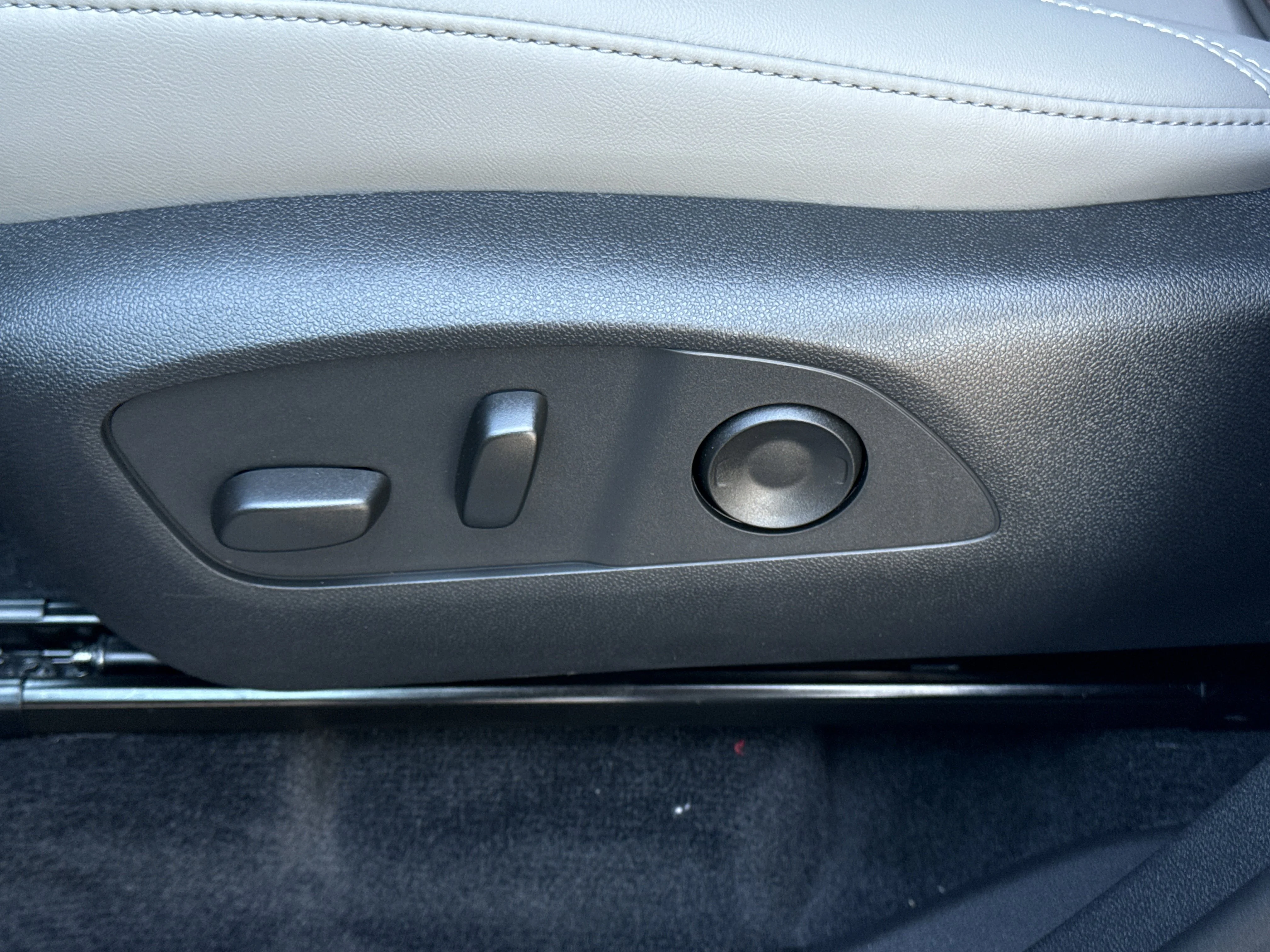 2026 GMC Acadia Elevation - Photo 15