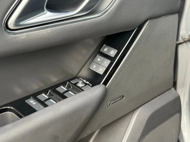 2026 Land Rover Range Rover Velar S - Photo 13